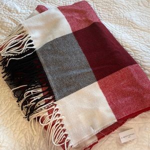 NWT Banana Republic Plaid Scarf